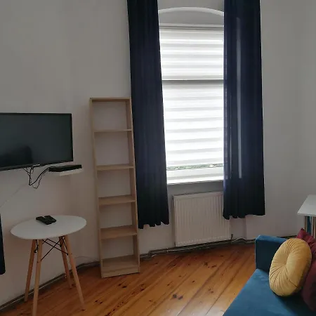 Apartman Tulip - 5 Ze Wspolna Lazienka I Kuchnia