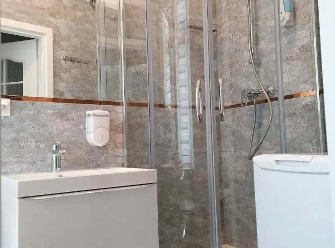 Tulip - 5 Ze Wspolna Lazienka I Kuchnia * Szczecin