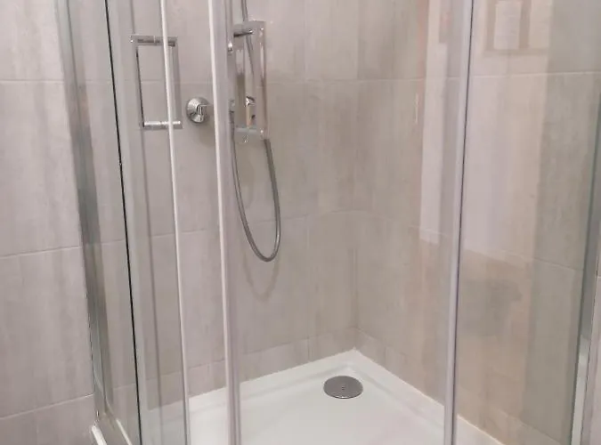 Apartman Tulip - 5 Ze Wspolna Lazienka I Kuchnia *